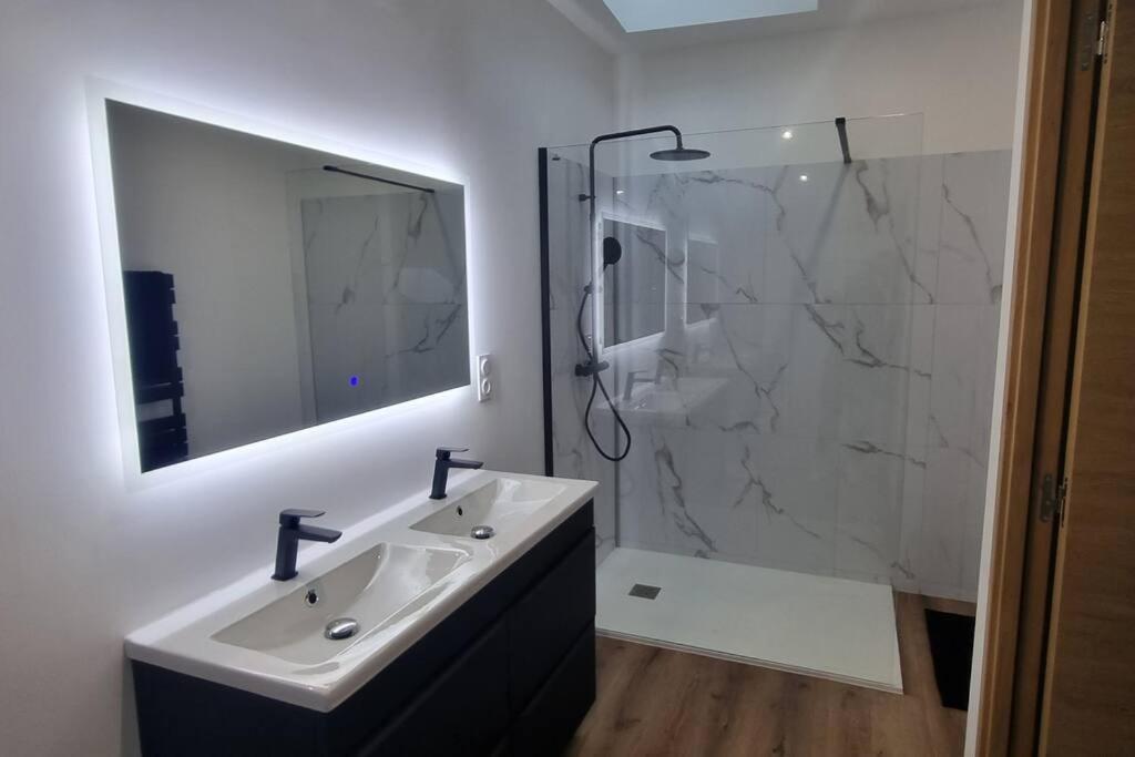 Maison De Ville Toute Equipee Fronton Екстериор снимка